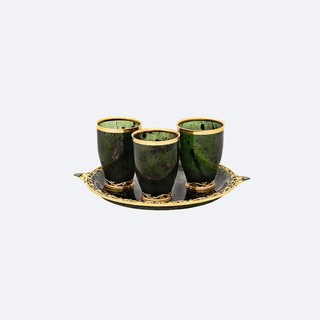 Поднос и три стопки